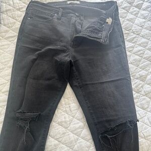 Madewell 9” Distressed Black Denim Skinny Jeans
